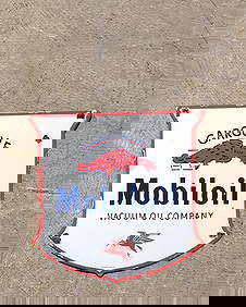 Porcelain Mobiloil Gargoyle pump badge (1 of 6)