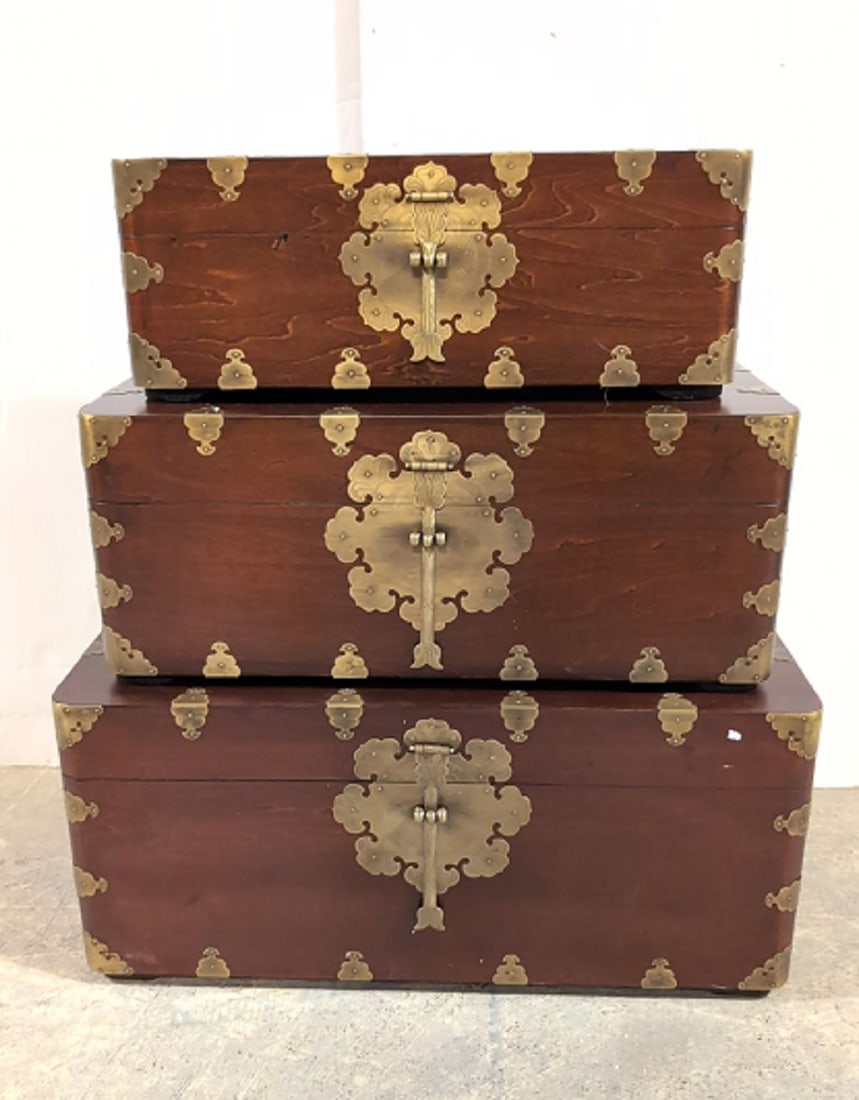 Asian set of nesting boxes (1 of 4)