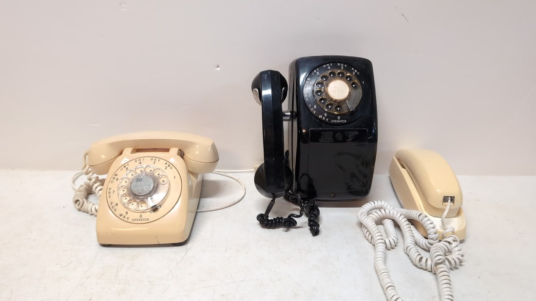 3 Vintage Telephones (1 of 2)