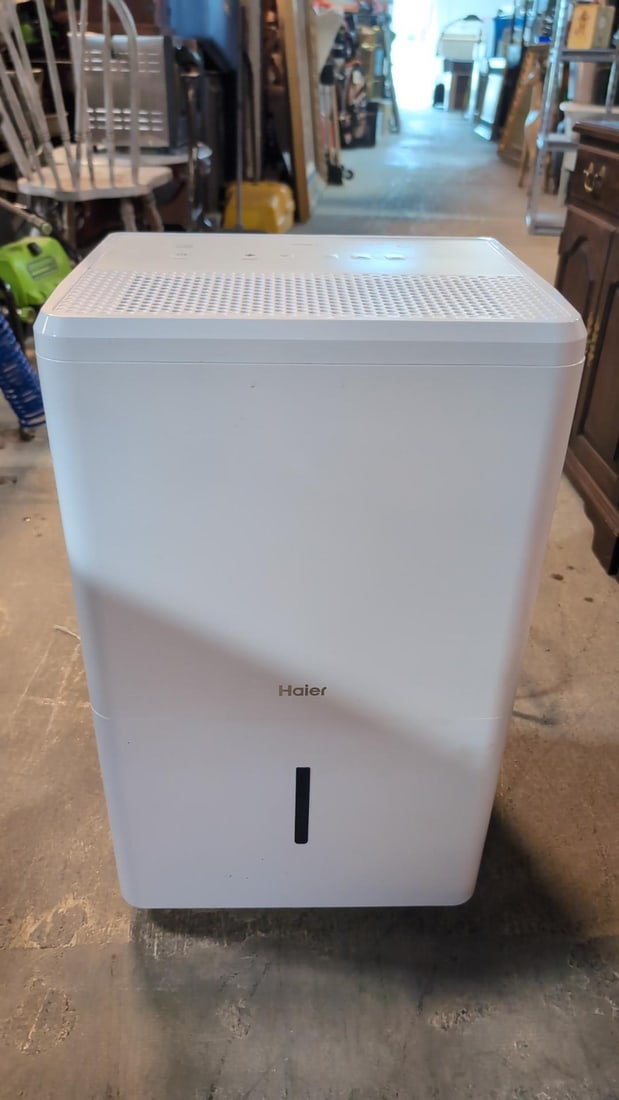 Haier Dehumidifier: working condition 24" t x 14 1/2" w x 7 1/2" d