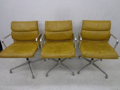 3 Herman Miller Leather chairs—Chrome base: 3 Herman Miller Leather chairs—Chrome base