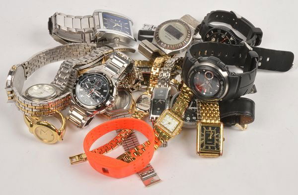 A collection of eleven gentleman's fashion watches: A collection of eleven gentleman's fashion watches, brands include; Casio; Ben Sherman; Pulsar; Seiko; Rotary; and Citron; with eleven lady's fashion watches, brands to include; Sekonda; Limit; and Gi