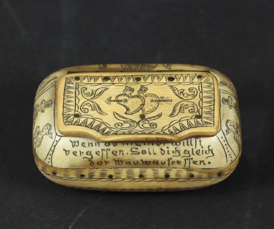 German Folk Art Sailor or Sweetheart Box: German folk art sailor's or sweetheart box, late 18th or early 19th century, bone, with decorations of hearts and various couples, with the inscription roughly translated as "If you were to forget me,