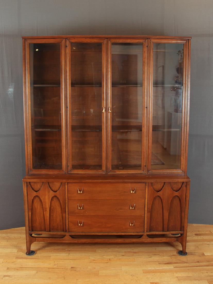 Broyhill brasilia cheap china cabinet