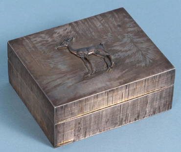 Mario Buccellati Engraved Sterling Silver Box: Mario Buccellati engraved sterling silver box, with a small deer in relief, and an engraved top of the box showing a woodland interior, approximately 2 by 3.5 by 4.5 inches, 7.6 troy ounces