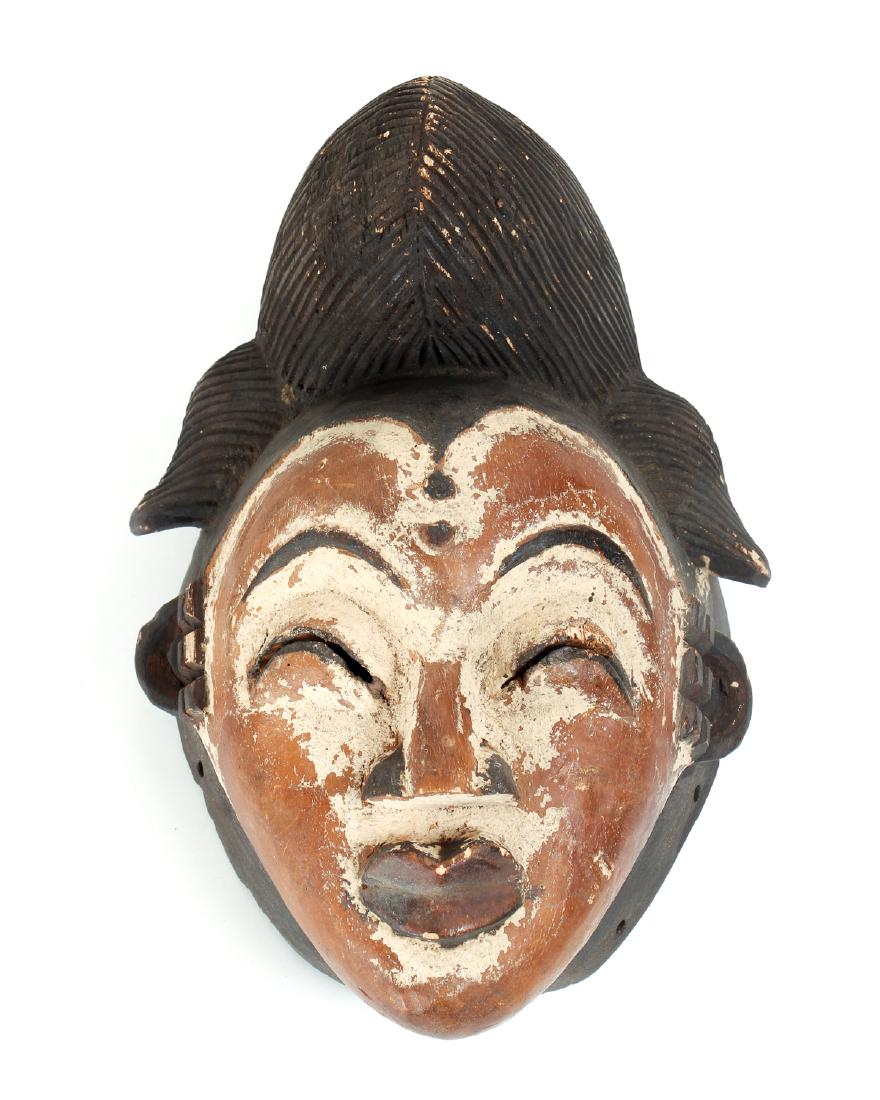 Punu Female Face Mask (1 of 6)