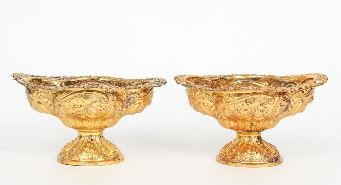 Pair Victorian English Sterling Footed Bowls (1 of 6)