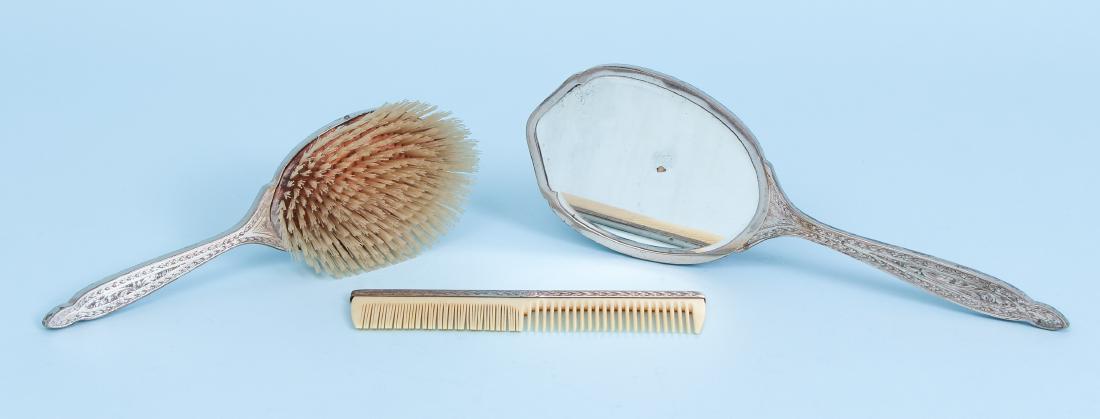 Three Piece 800 Silver Dressing Set (1 of 10)