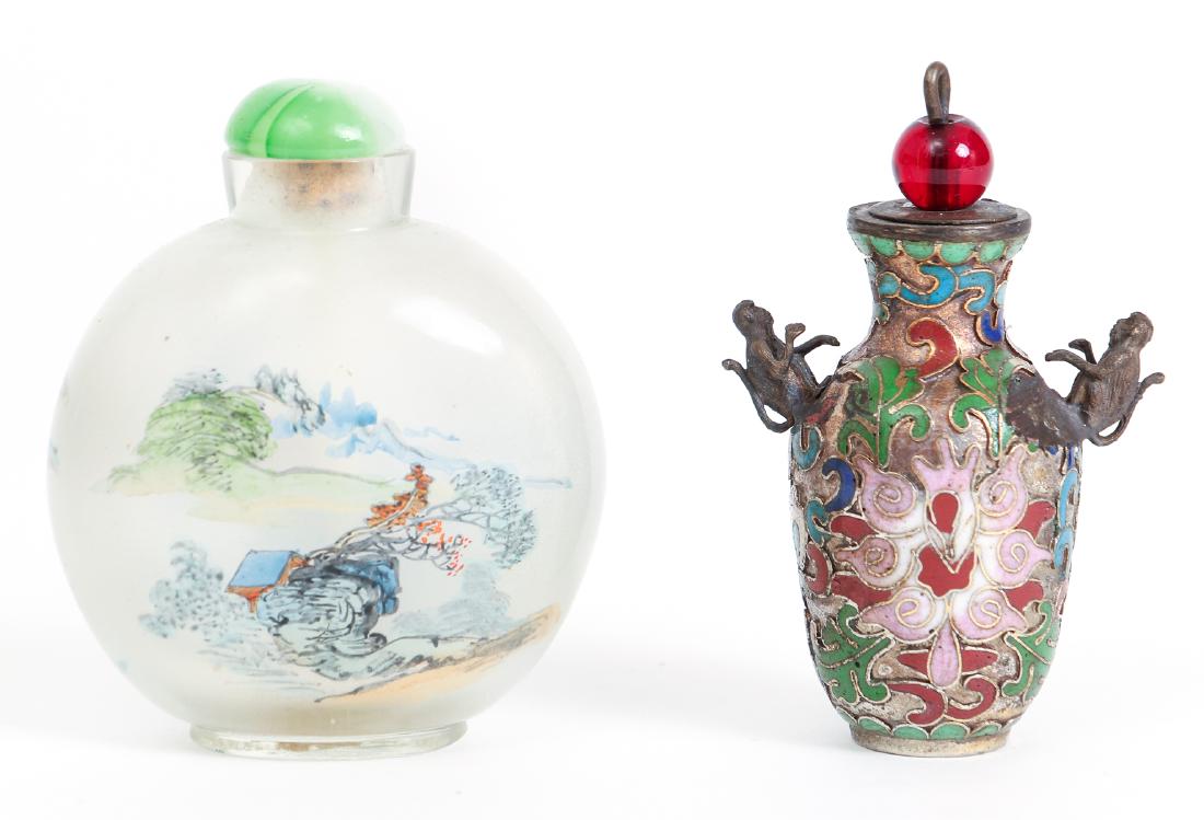 Two Vintage Chinese Snuff Bottles (1 of 9)