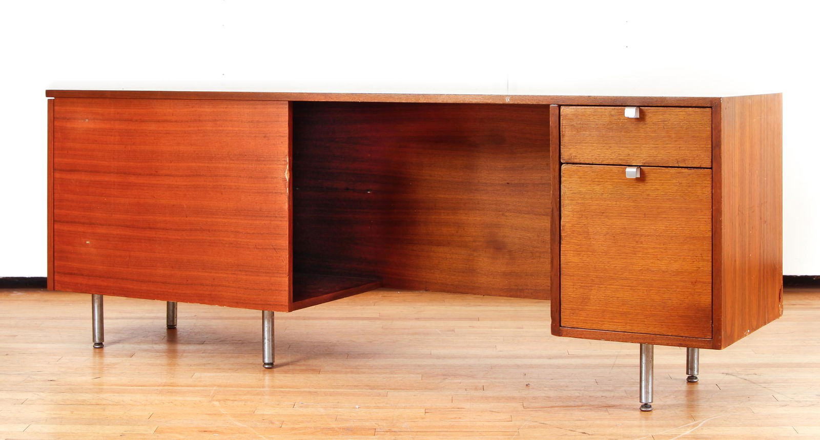 George Nelson Reception Executive Desk Sep 28 2019 Concept