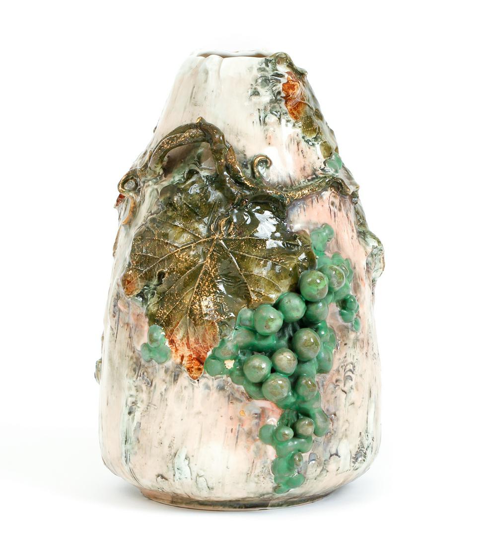 Ernst Wahliss Austria Vase Grapevine (1 of 7)