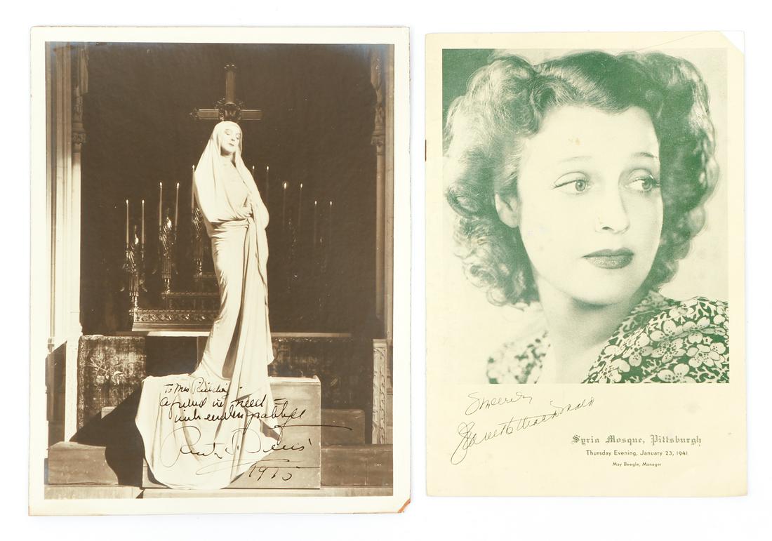 Pair Autographs St. Denis MacDonald (1 of 12)