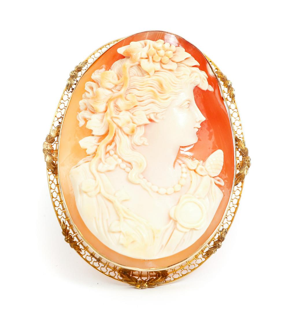 Antique 10K Gold Shell Cameo Brooch (1 of 4)