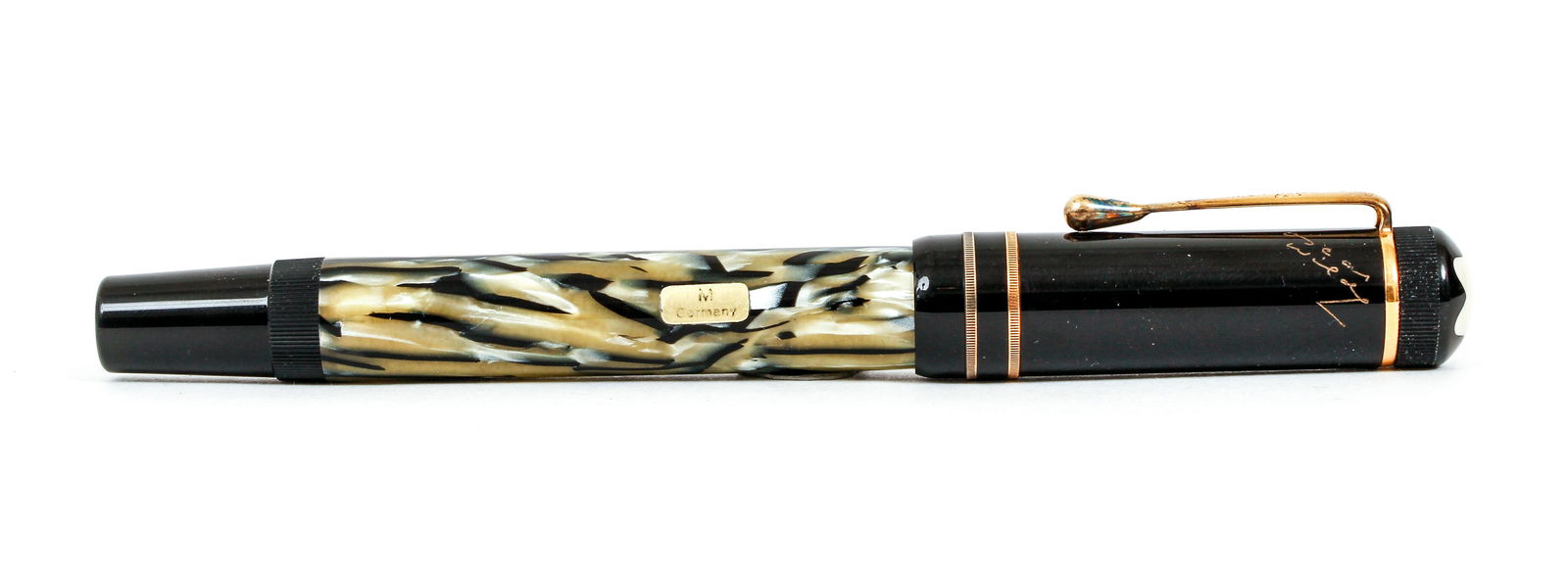 MONTBLANC Writers Series: OSCAR WILDE Fountain Pen (1 of 6)