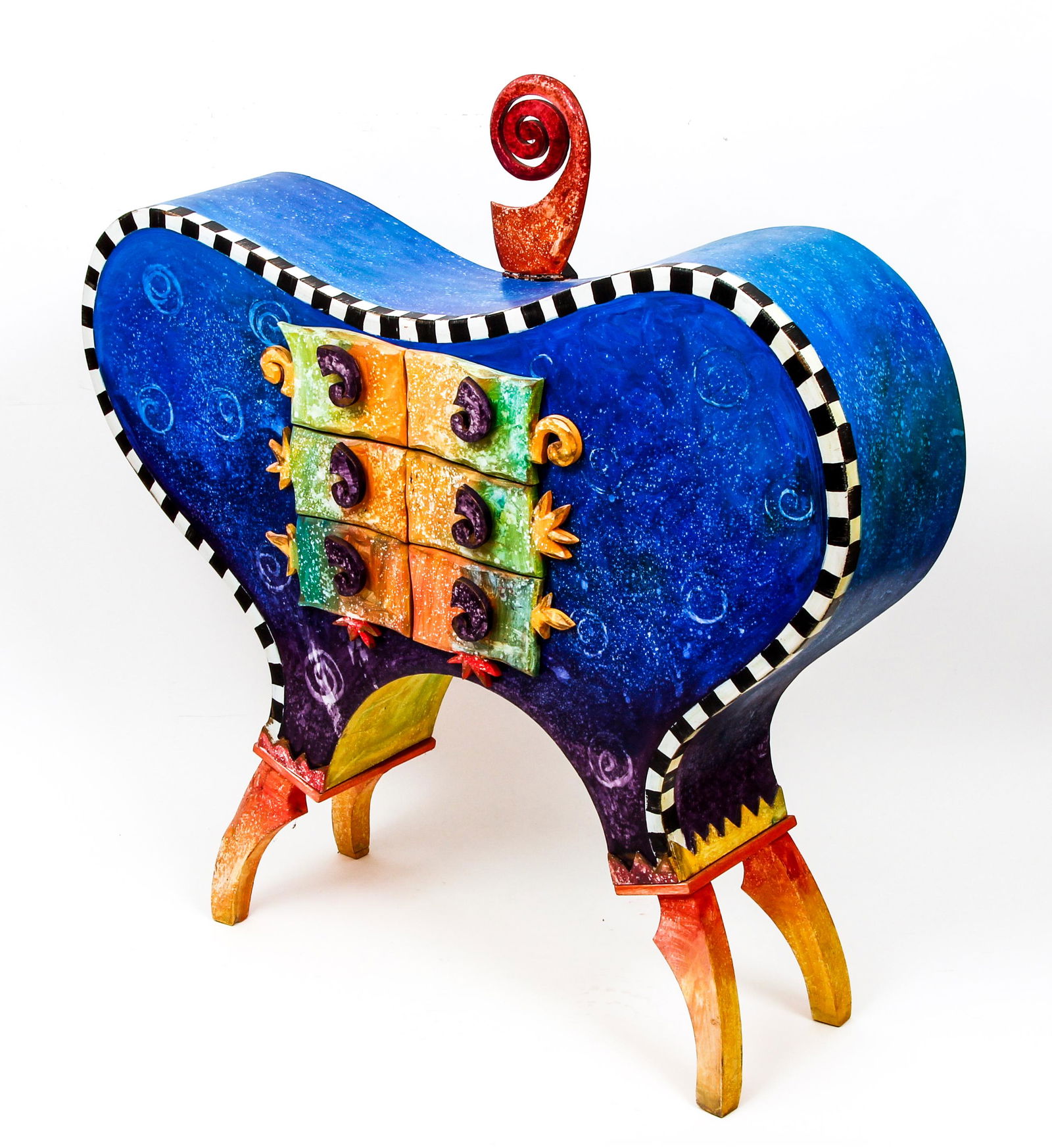 Heart Shaped hand painted Chest of Drawers (1 of 4)