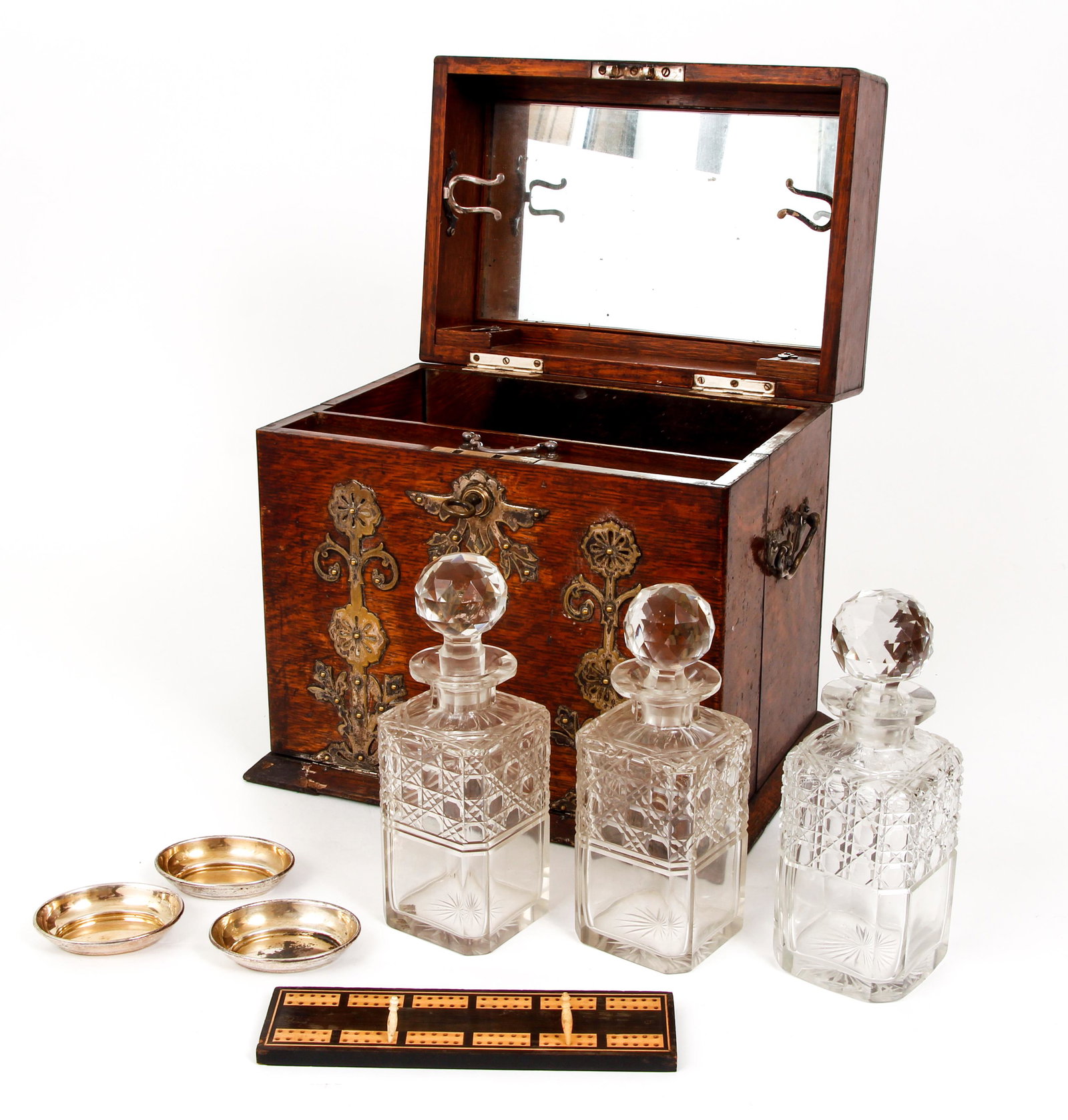 Oak Tantalus Set Cribbage Silverplated Handles (1 of 6)
