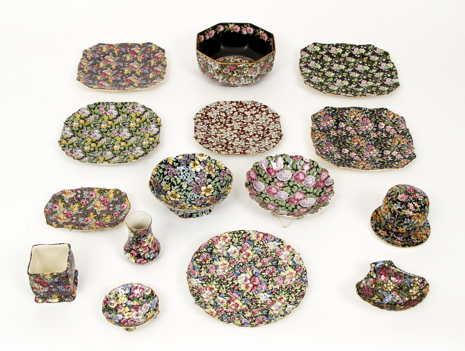 Assorted Chintz ware incl. Nanwich, Crown Ducal, Old: Chintz Royal Winton Nanwich, Crown Ducal, Old Toby patterns , various patterns with darker backgrounds, includes sugar bowl, luncheon plates,