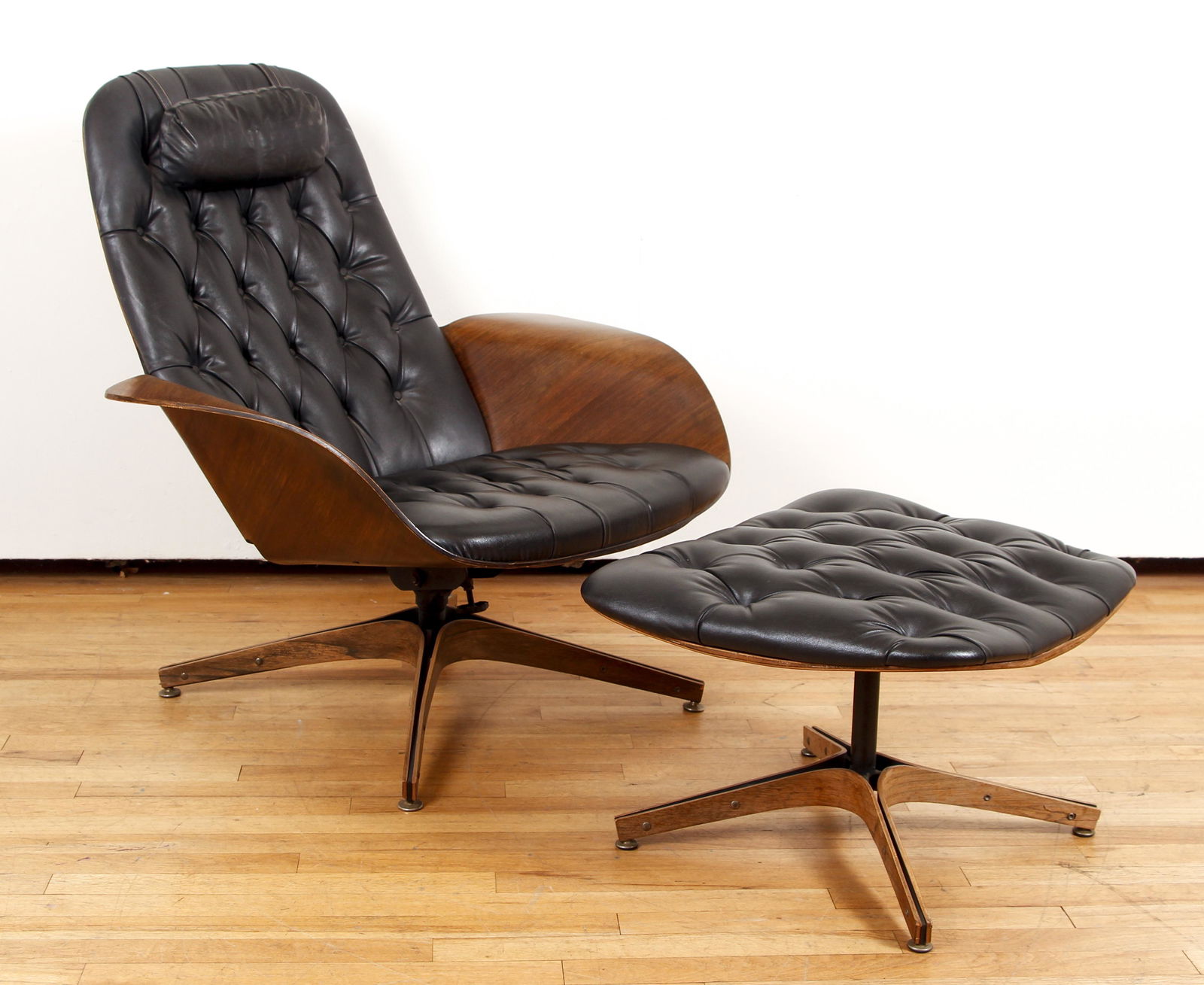 Mr Chair Mid Century Modern Plycraft with Ottoman: Mr Chair by George Mulhauser for Plycraft, with original ottoman footrest, model numbers 95 and 96, manufactured c.1965, wood body, Naugahyde, chair and ottoman with swivel base, original headrest, ch