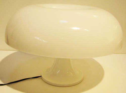 Artemide Nesso lamp: Artist: Gruppo Architetti Ubanisti, for Artemide Title: Nesso Lamp Dimensions: 14 x 16.5 x 16.5 inches Signature: silver Artemide label on underside and paper label attached to cord.