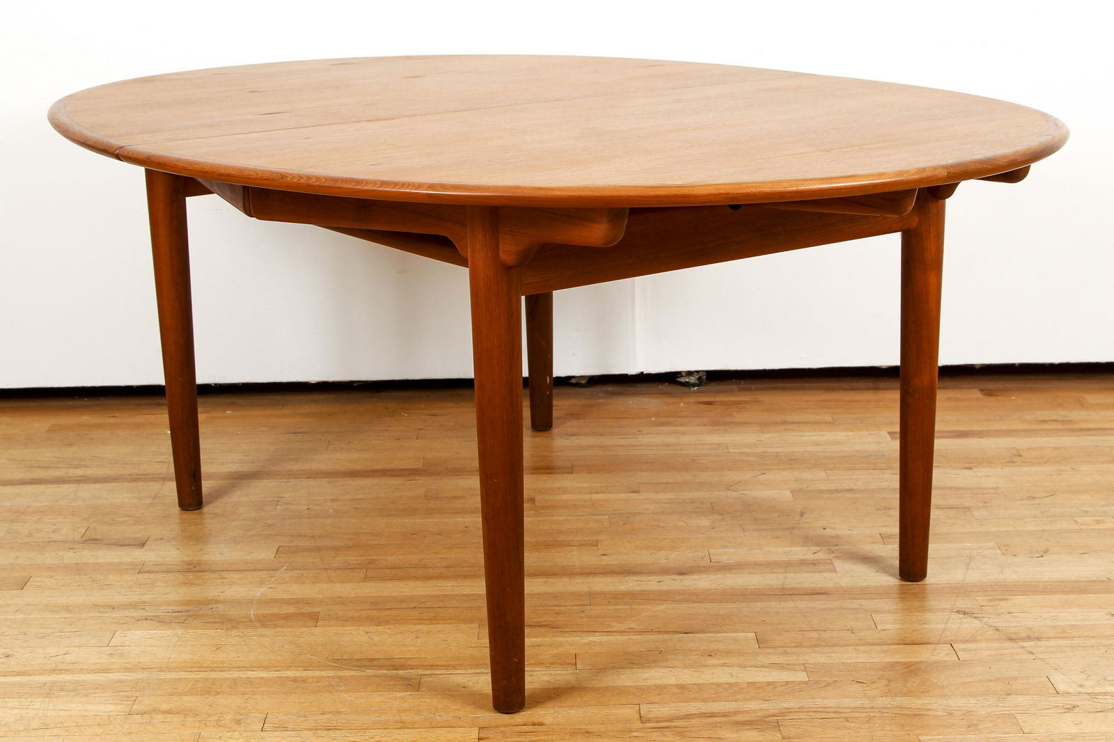 Hans Wegner Dining Table No. 567 for Hansen (1 of 5)