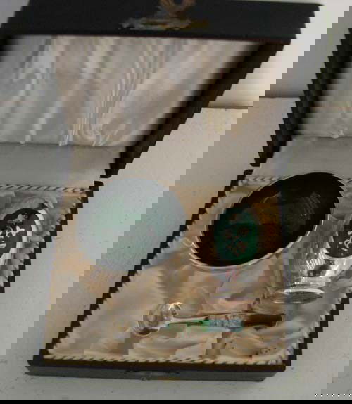 Meka Danish sterling and cloissane salt cellar and: Meka Danish sterling and cloissane salt cellar and pepper with Asian Inspired decoration Medium: sterling and cloissane Dimensions: 1.75 inch diameter salt cellar Provenance: In generally good conditi