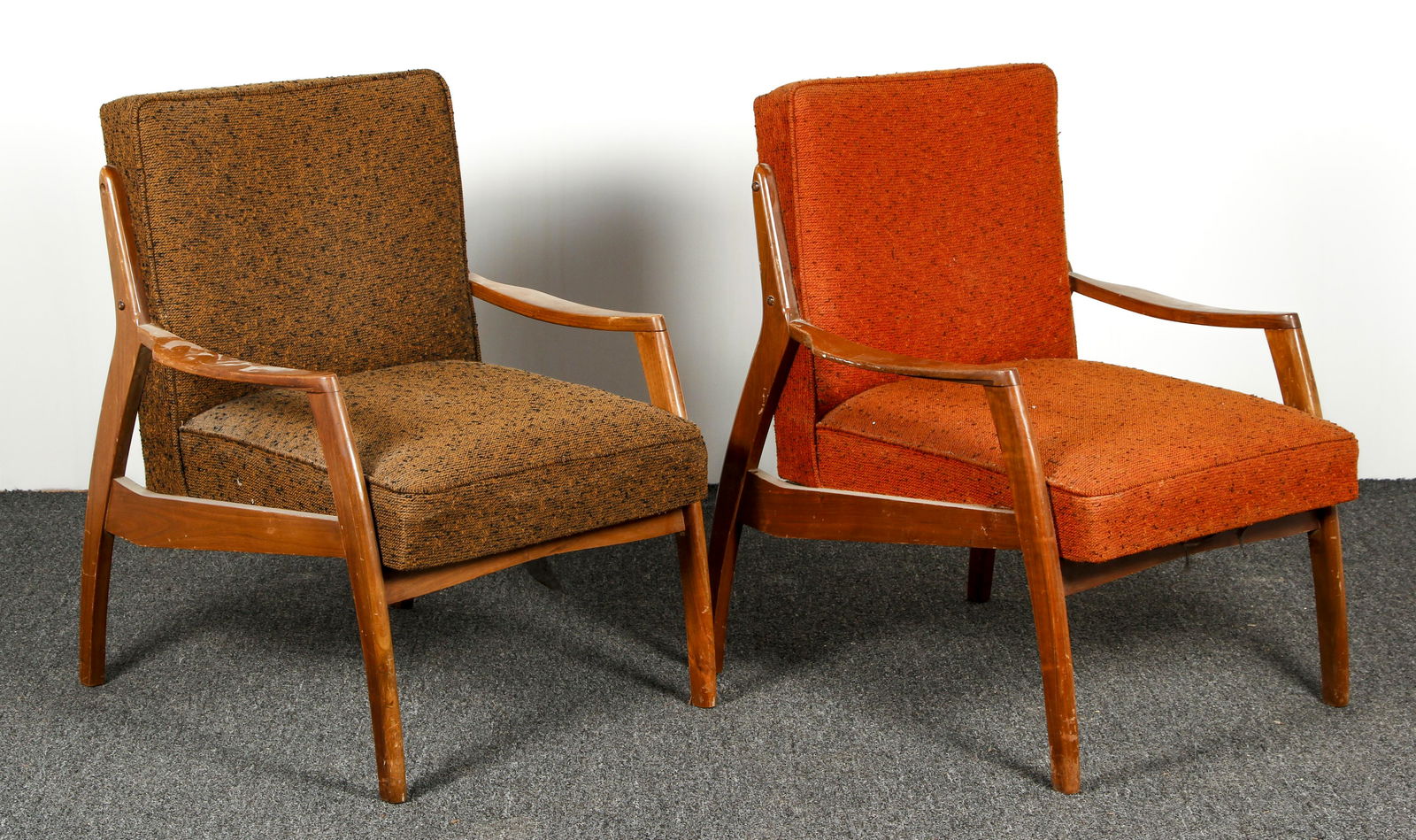 Pair of Mid Century Modern Lounge Chairs (1 of 5)