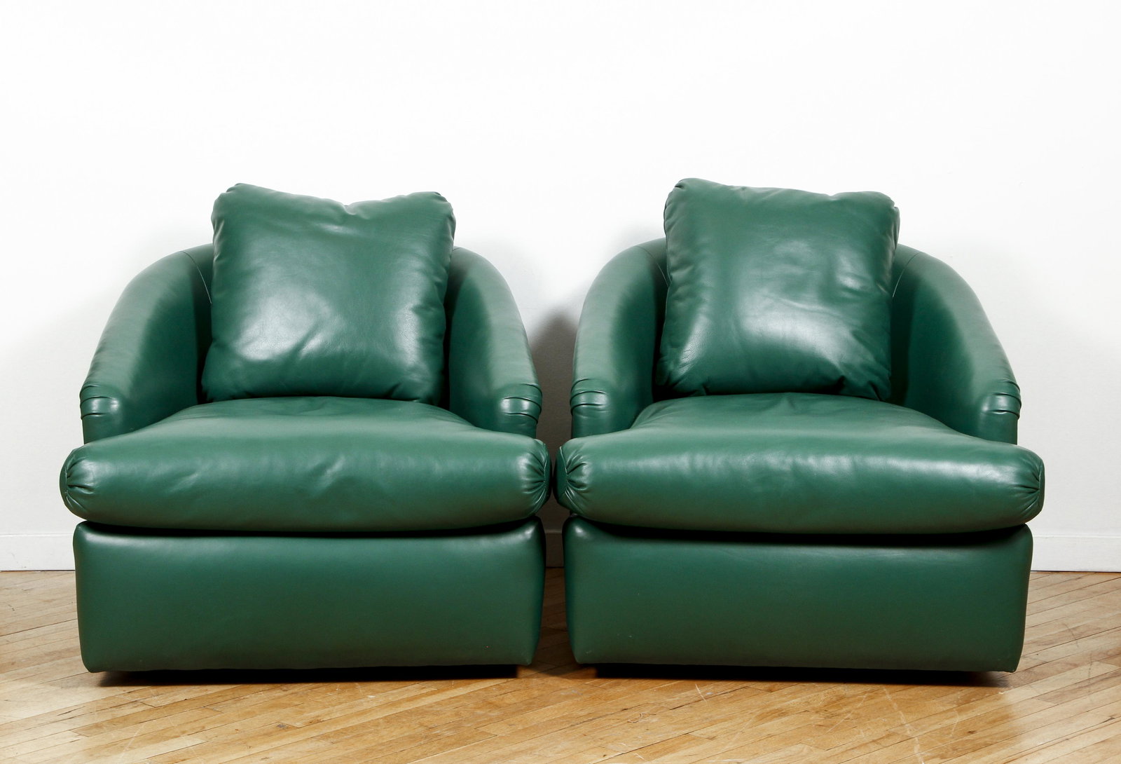 Pair of Contemporary Green Leather Swivel Club Chairs (1 of 5)