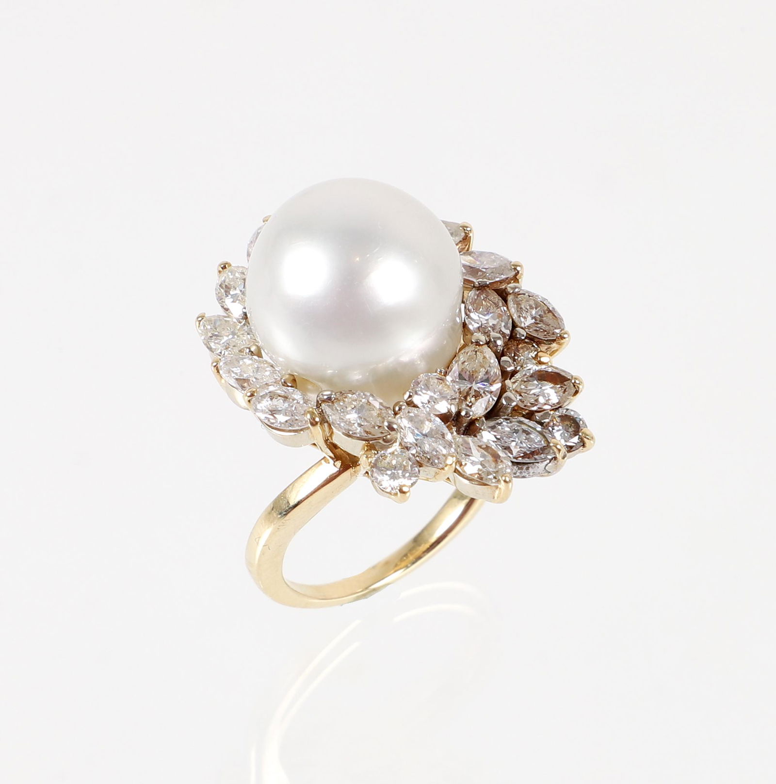 18K South Sea Pearl Diamond Ring (1 of 5)