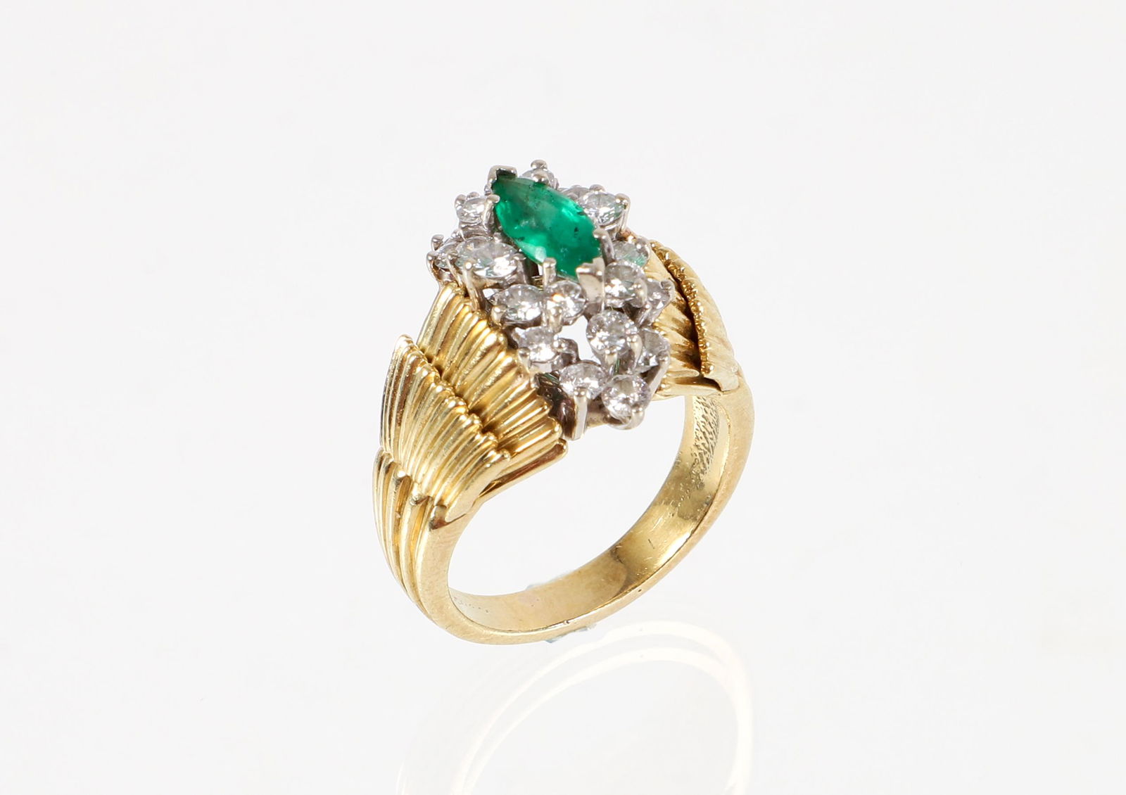 18K Emerald Diamond Ring (1 of 4)