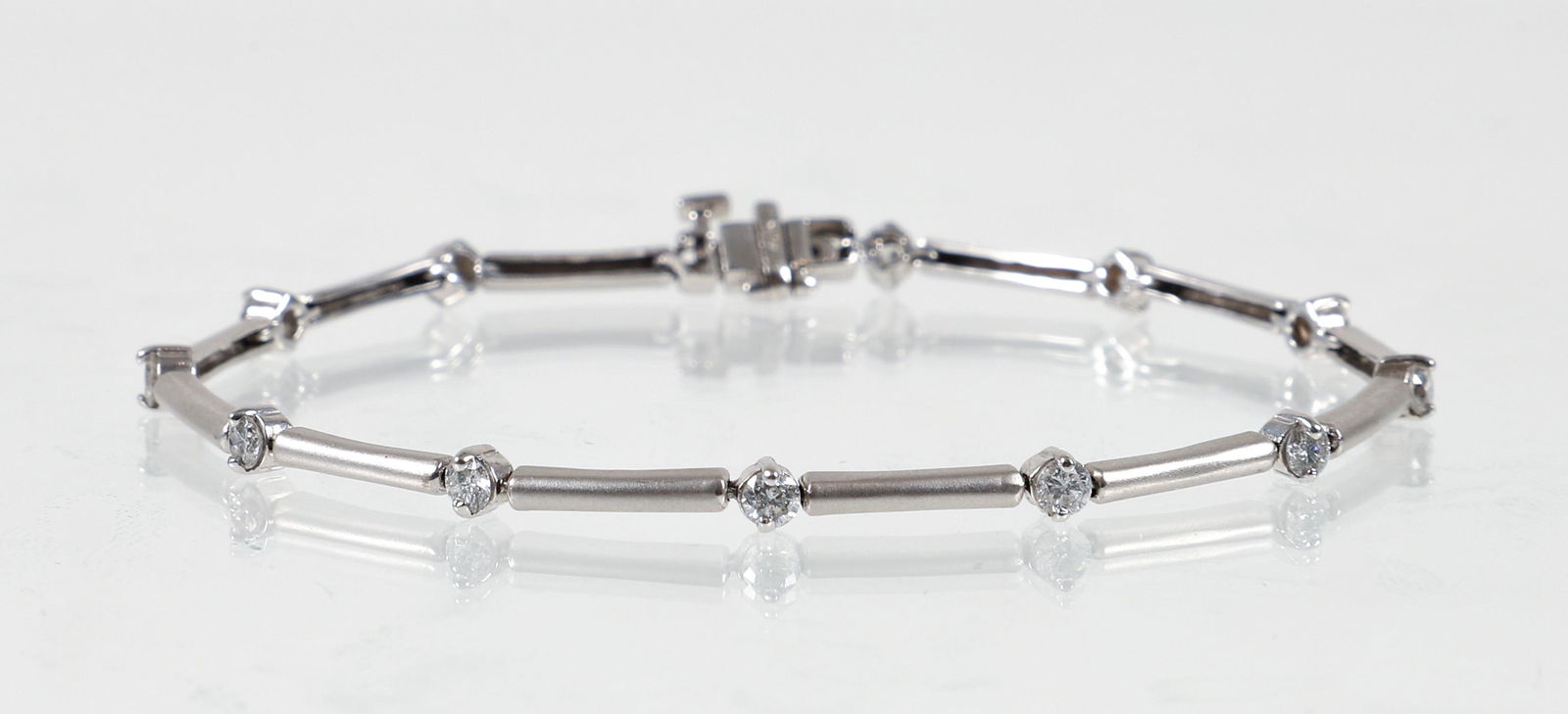 14K Diamond Link Bracelet (1 of 4)