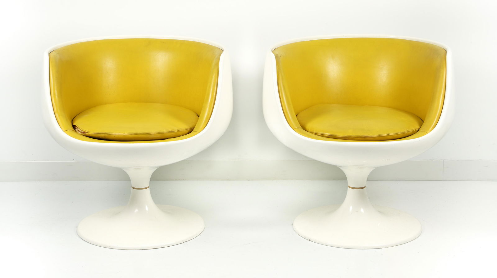 Pair of Eero Aarnio Cognac VSOP Chairs for Asko (1 of 8)