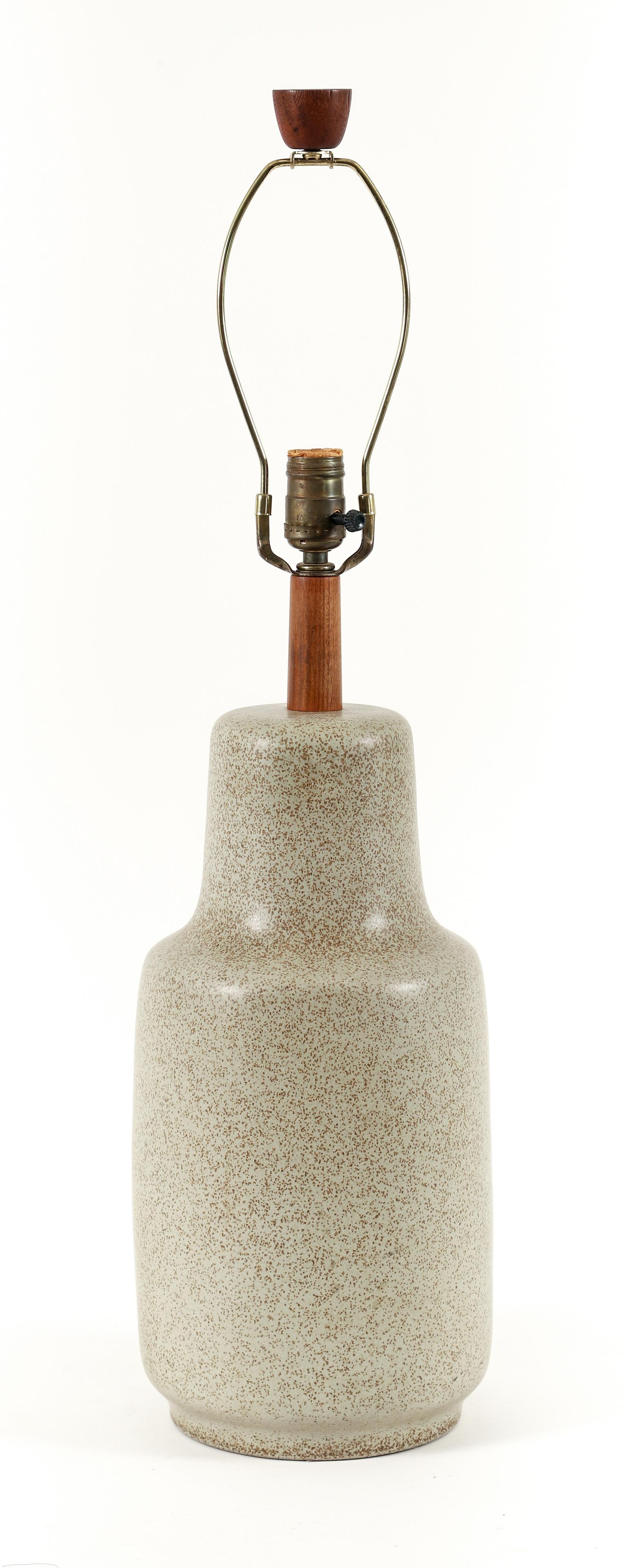 Gordon and Jane Martz MCM Table Lamp Marshall Studios: Martz, Gordon and Jane for Marshall Studios, Mid Century Modern Table Lamp, c.1960s or 70s, manufactured in Veedersburg, Indiana, oatmeal glazed stoneware, original wiring, harp and wood finial, signe