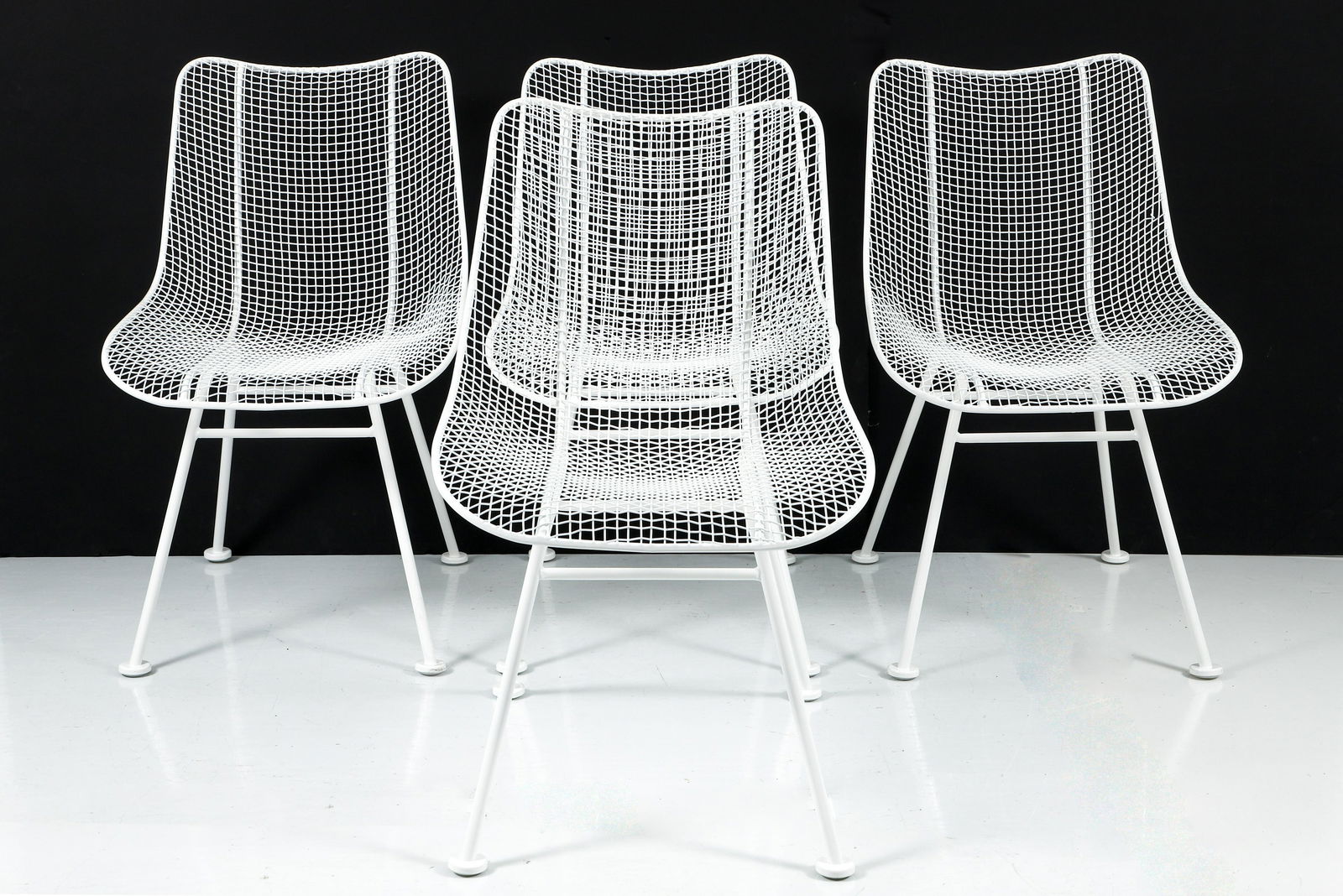 4 MCM Russell Woodard Sculptura Wire Chairs in White (1 of 7)