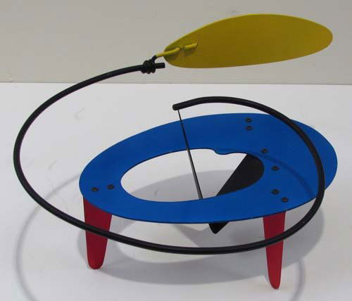 Brad Howe Mobile Sculpture style of Calder: Artist: Howe, Brad (American, b. 1959) Title: Brad Howe mobile kinetic sculpture in the style of Calder Date: 1991 Medium: polychromed metal Dimensions: 6 x 9.75 x 12 inches Signature: sig