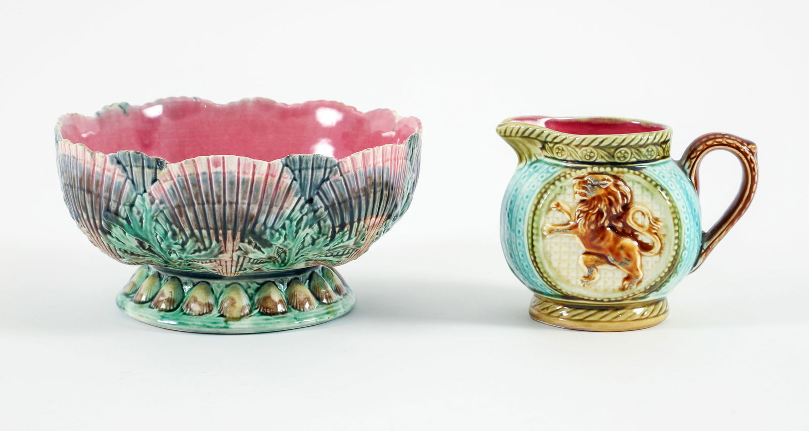 Etruscan Majolica Bowl French Rampant Lion Creamer (1 of 9)