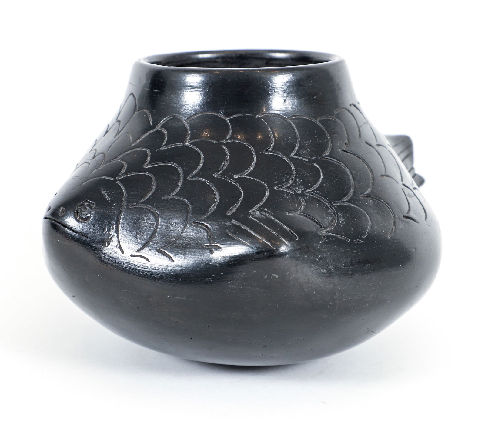 Mexican Chihuahua Mata Ortiz black ware pot (1 of 7)