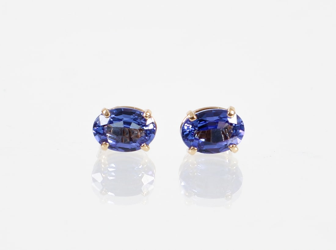 Pair 14K Tanzanite Earrings (1 of 4)