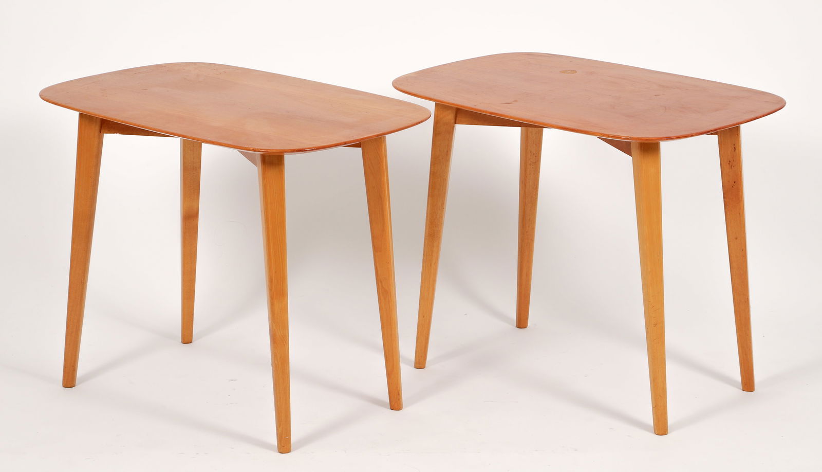 PR Elias Svedberg for NK, Knoll Side Tables Model NK5: Pair of Elias Svedberg for Nordiska Kompaniet side tables, distributed in the USA by Knoll, model NK5, Swedish, Scandinavian modern, late 1940's. Apparently unmarked. 20.5 x 26 x 17.25 inches. In 1947