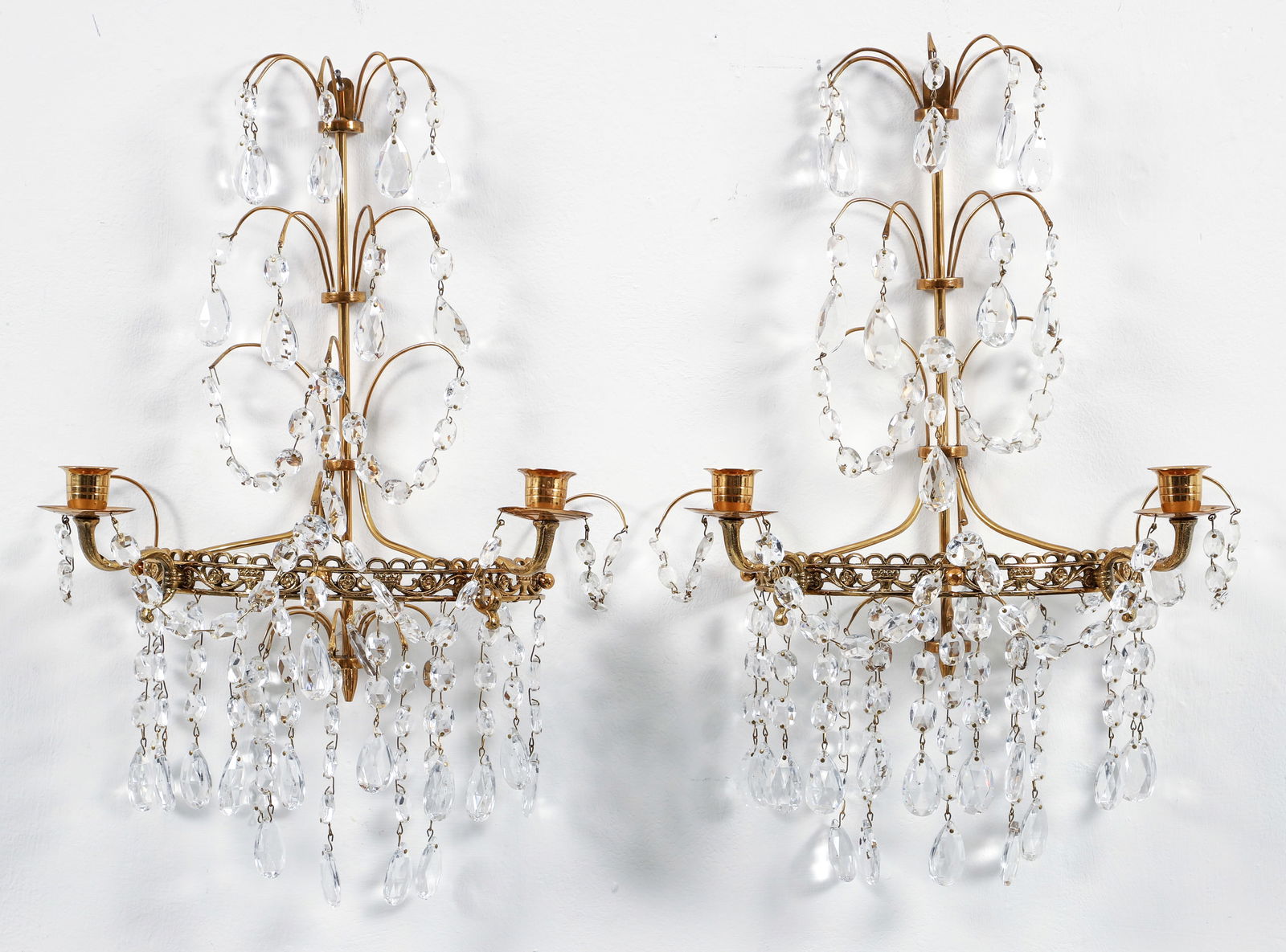 Pair of early 20th Century Gilt Brass Sconces (1 of 4)