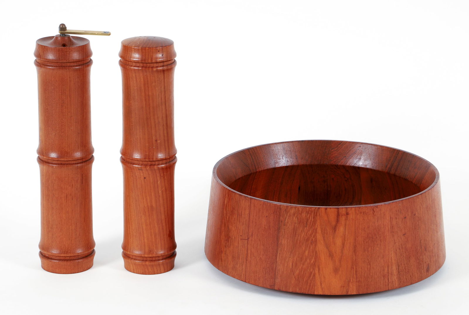 Dansk Teak Salad Bowl with Teak Salt and Pepper Grinder (1 of 7)