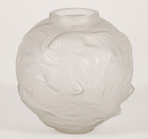 Rene Lalique frosted glass Formose Vase # 934