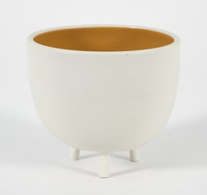 Pigeon Toe Tripot Footed Ceramic Bowl