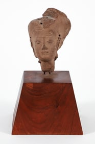 Indonesian Madjapahit carved stone head, 8th to 12th Century BC