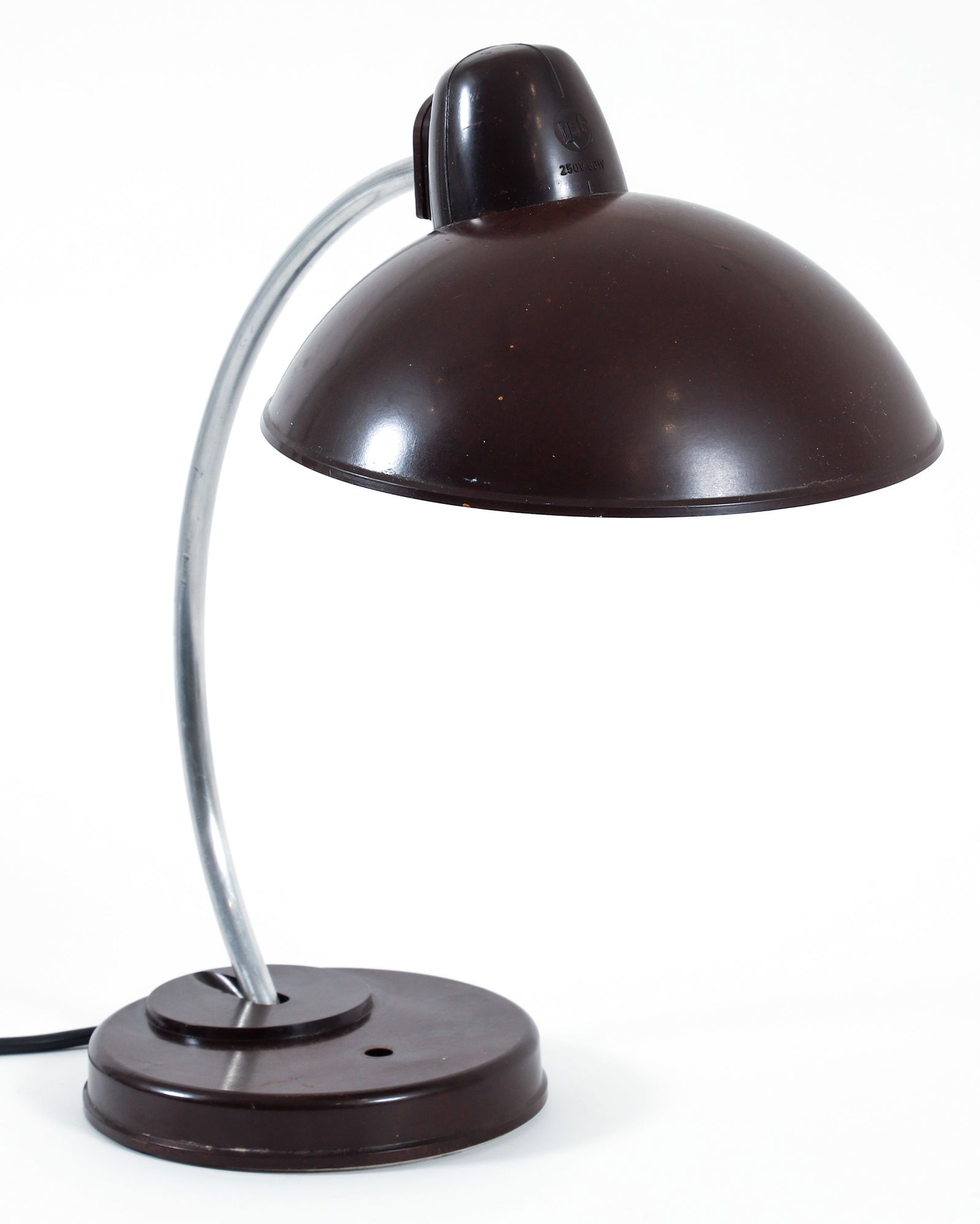 Marianne Brandt and Hin Bredendieck for LBL Desk Lamp: Marianne Brandt and Hin Bredendieck for LBL Model 0342 Bauhaus Industrial Desk Lamp, German, 1930s. Chocolate brown Bakelite shade and weighted base, curved metal arm. Stamped LBL on shade. Approximat
