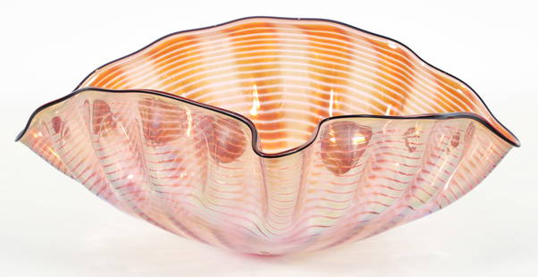 Dale Chihuly Blown Glass Sculpture Copper Seaform 1992: Chihuly, Dale (American, b. 1941), Copper Seaform with Black Lip Wraps, 1992, hand-blown glass, incised signature on underside. 8.5 x 21 x 15 inches. Exhibited: Westmoreland Museum of American Art, Gr