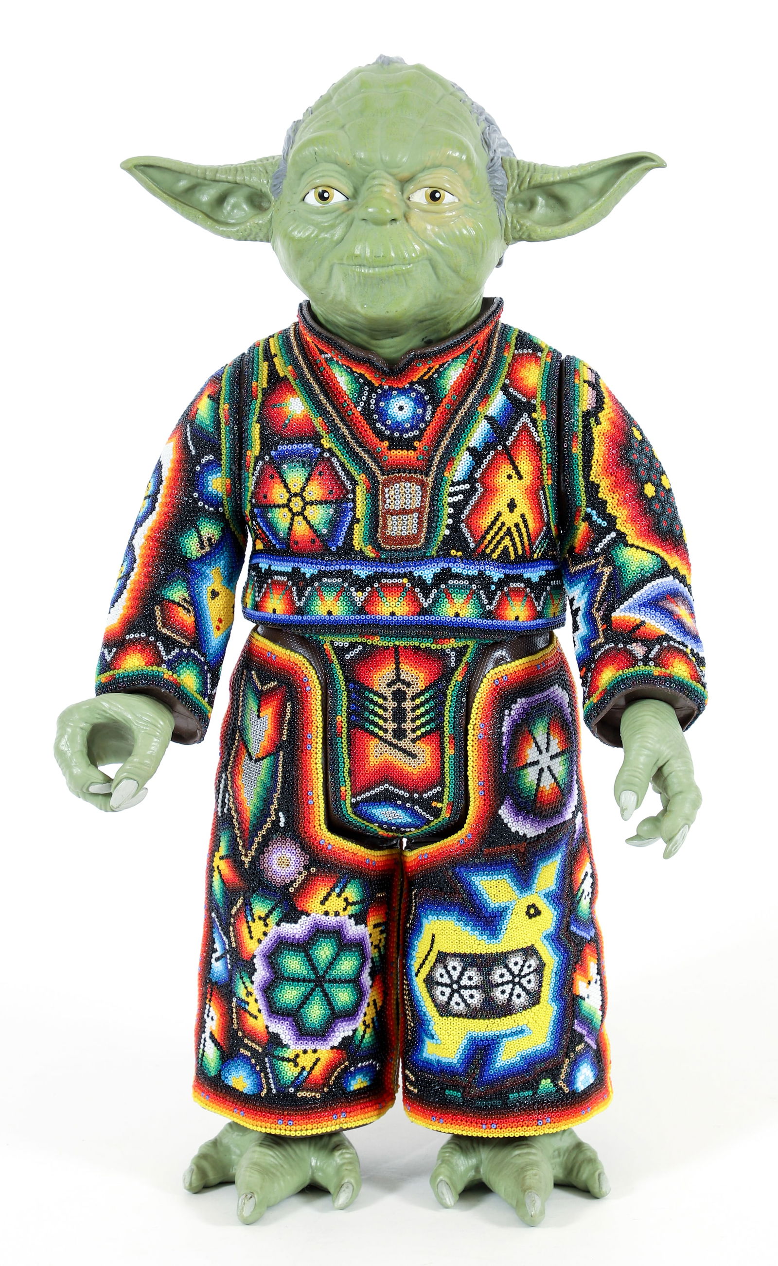 Chroma Beaded Sculpture Master Yoda 2025 (1 of 5)