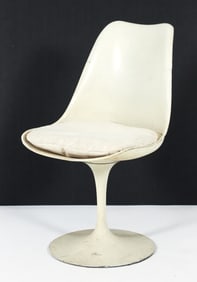 Eero Saarinen for Knoll Associates Tulip Chair