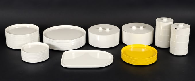 32 Piece Vignelli for Heller Stackable Dinnerware Set