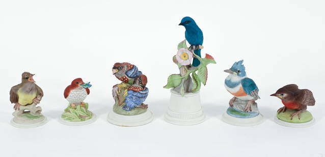 6 Boehm Figures, Baby Birds, Indigo Bunting, Fledgling: 6 Boehm porcelain figures. Includes: Indigo Bunting, Baby Wood Thrush, Baby Robin, Baby Crested Flycatcher, Western Bluebirds, Fledgling Kingfisher. All appropriately marked. Ranging in size from 4.5