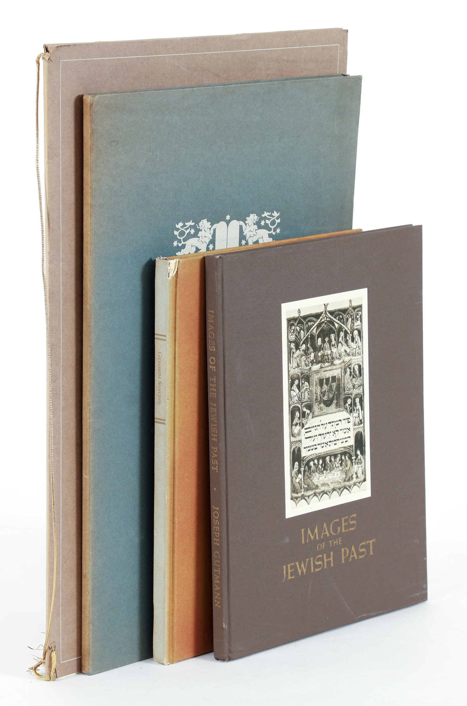 Lot of 4 books published by Society of Jewish Bibliophiles: Lot of 4 books published by Society of Jewish Bibliophiles: Hugo-Steiner-Prag, Designs for a Machzor, 1963, loose sheets in paper folder, 17 x 11 inches; A Gathering of Broadsides, compiled by Herbert